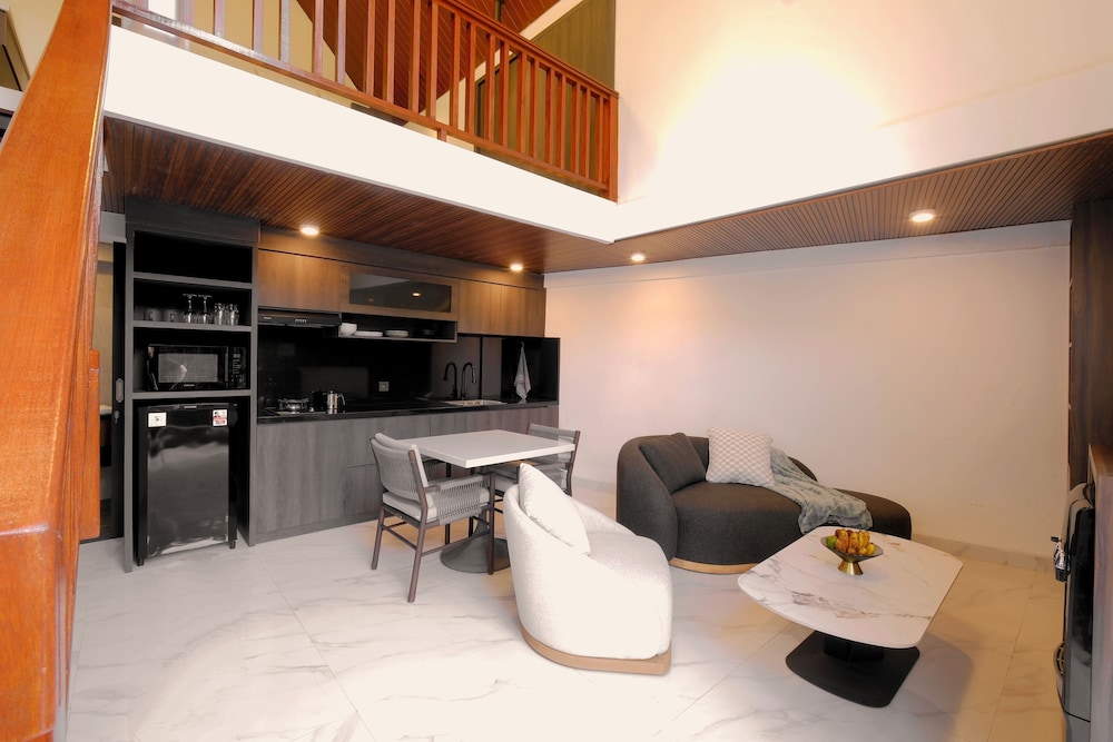 Luxury Villa - Photo 16