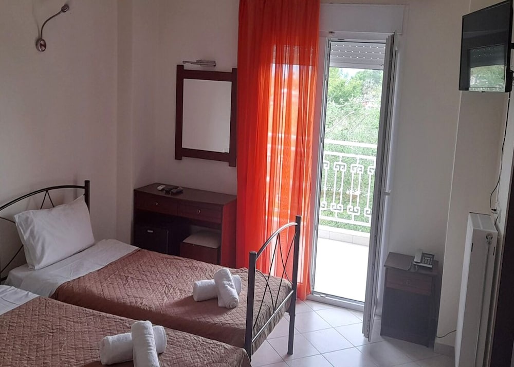 Standard Triple Room, Courtyard View