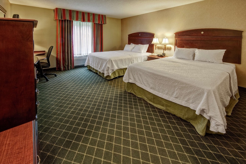 Room, 2 Queen Beds, Non Smoking photo 2