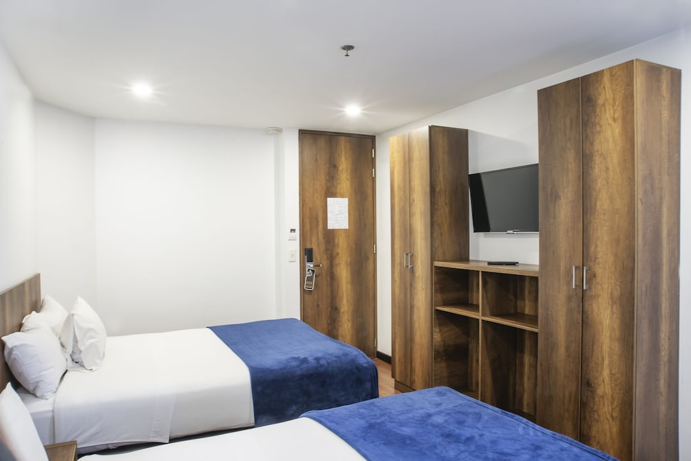 Standard Twin Room photo 3