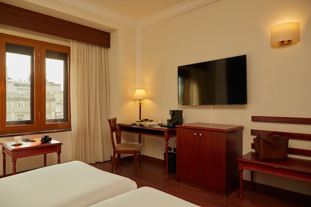 City Double Room, City View thumbnail 5