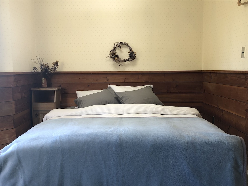 Standard Room, 1 King Bed photo 1