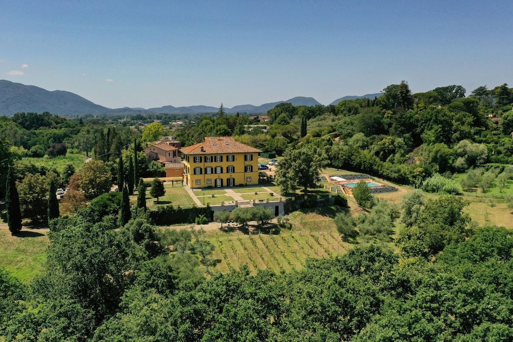 Villa, Multiple Bedrooms, Smoking, Balcony