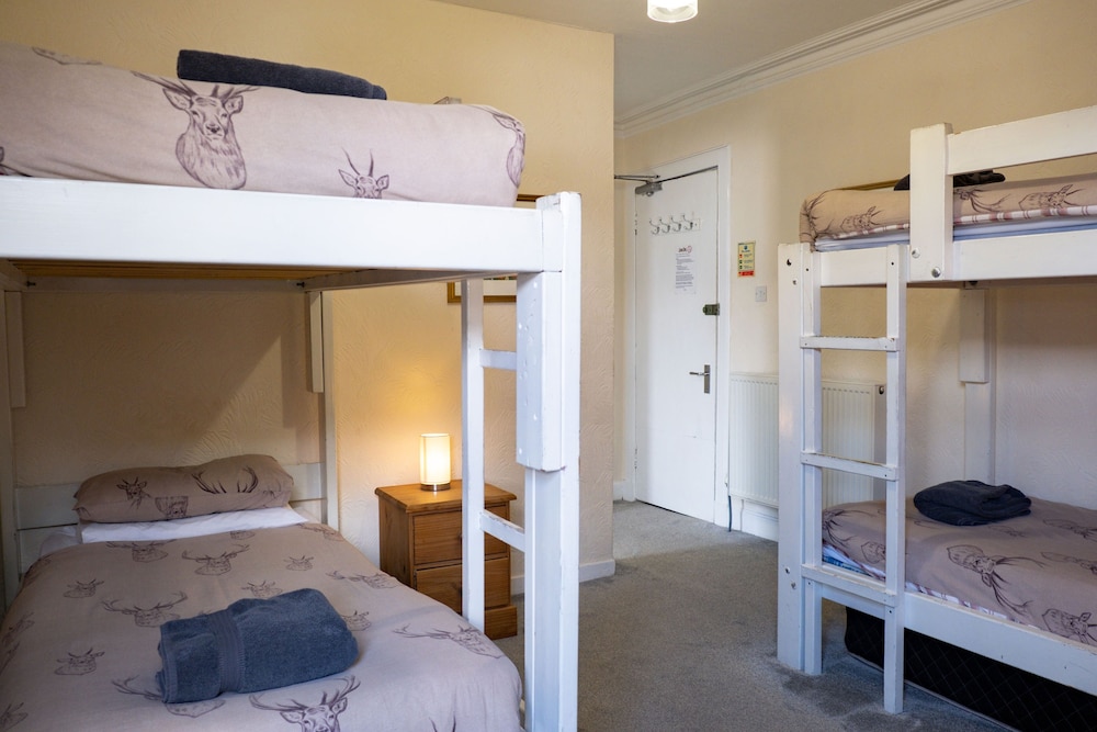 Bunk Room For 4 - (Private 4 Bed Bunk Room) "Above The Pub - Subject To Noise" photo 1