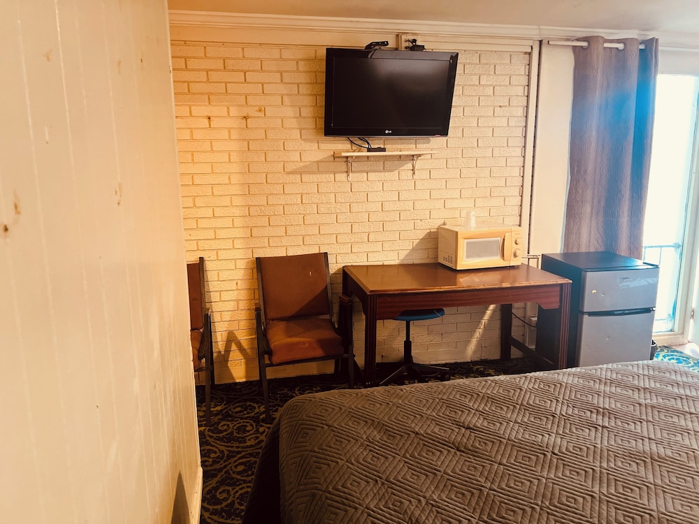 Room, 2 Queen Beds, Non Smoking