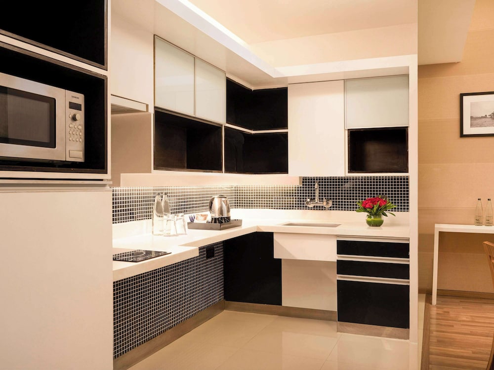 Suite, 1 Bedroom, Balcony photo 3