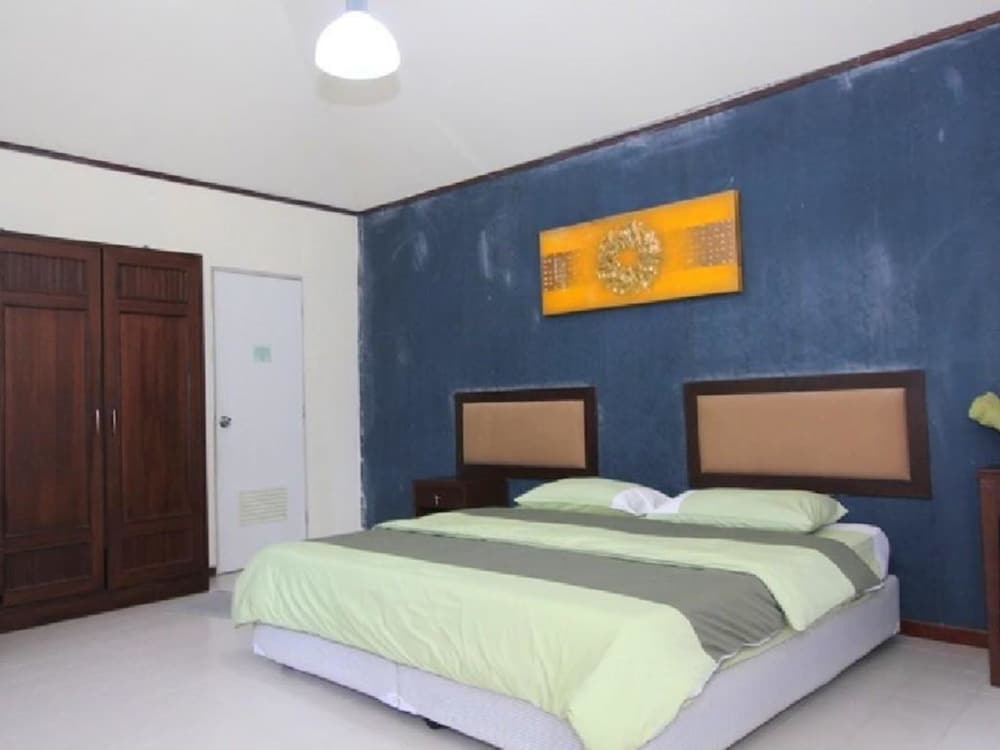Garden View Room