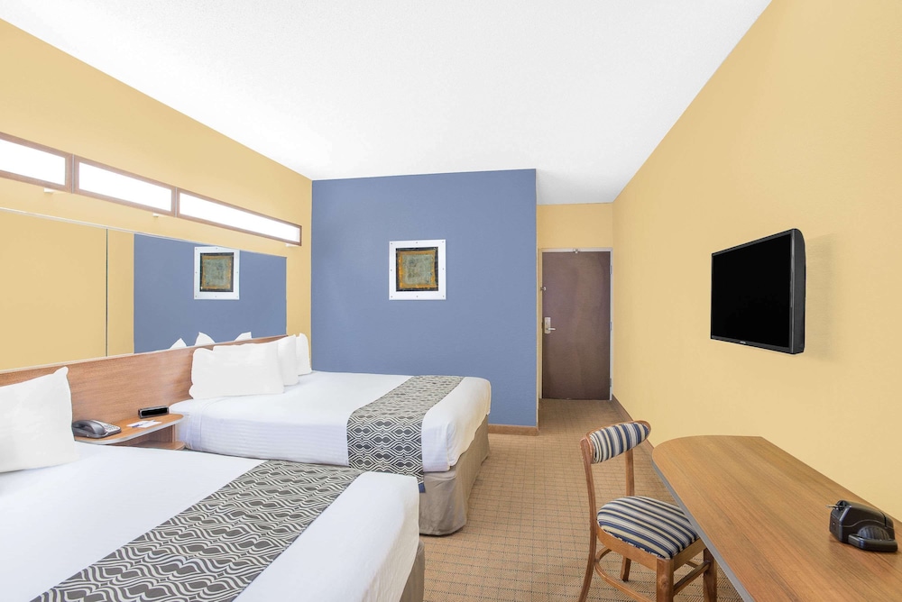 Room, Accessible - Photo 5