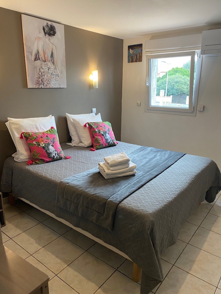 Comfort Double Room, 1 Bedroom, Ensuite, City View (Conf)