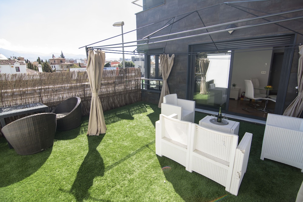 EnjoyGranada LUJO Swimming Pool and Parking, Billede 11