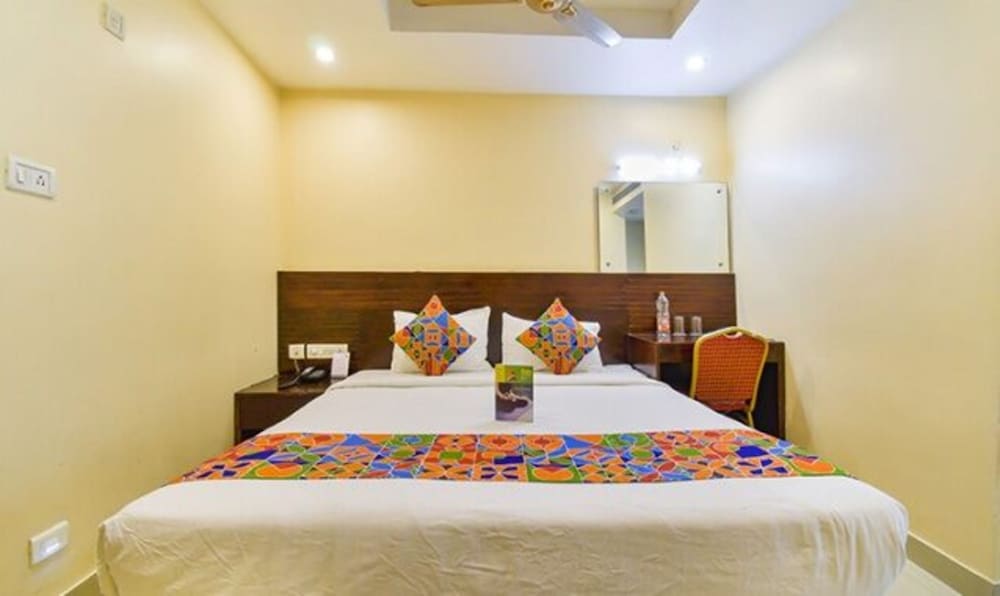 Deluxe Room - Photo 3