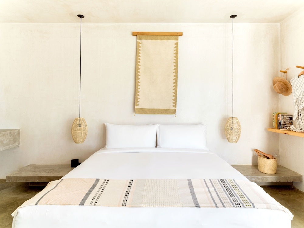 Room (Drift Retreat) - Photo 1