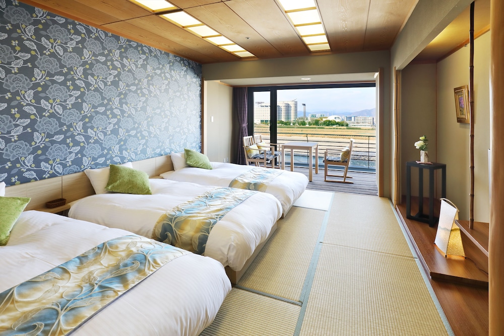 Single Use Traditional Triple Room, 3 Twin Beds, River View (Japanese Style), Non Smoking