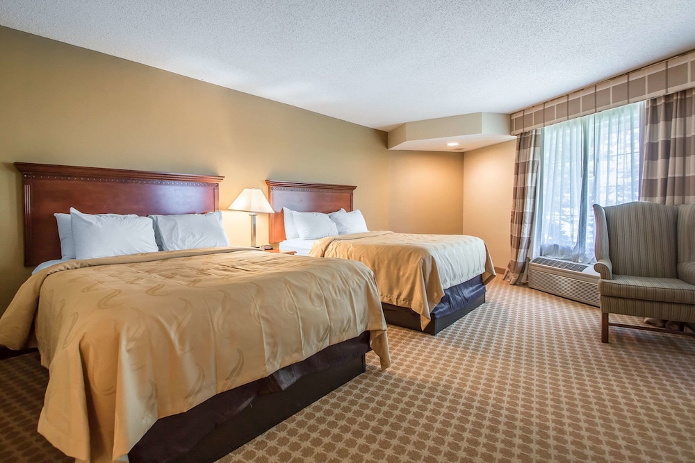 Room, 2 Queen Beds, Accessible, Non Smoking - Photo 2