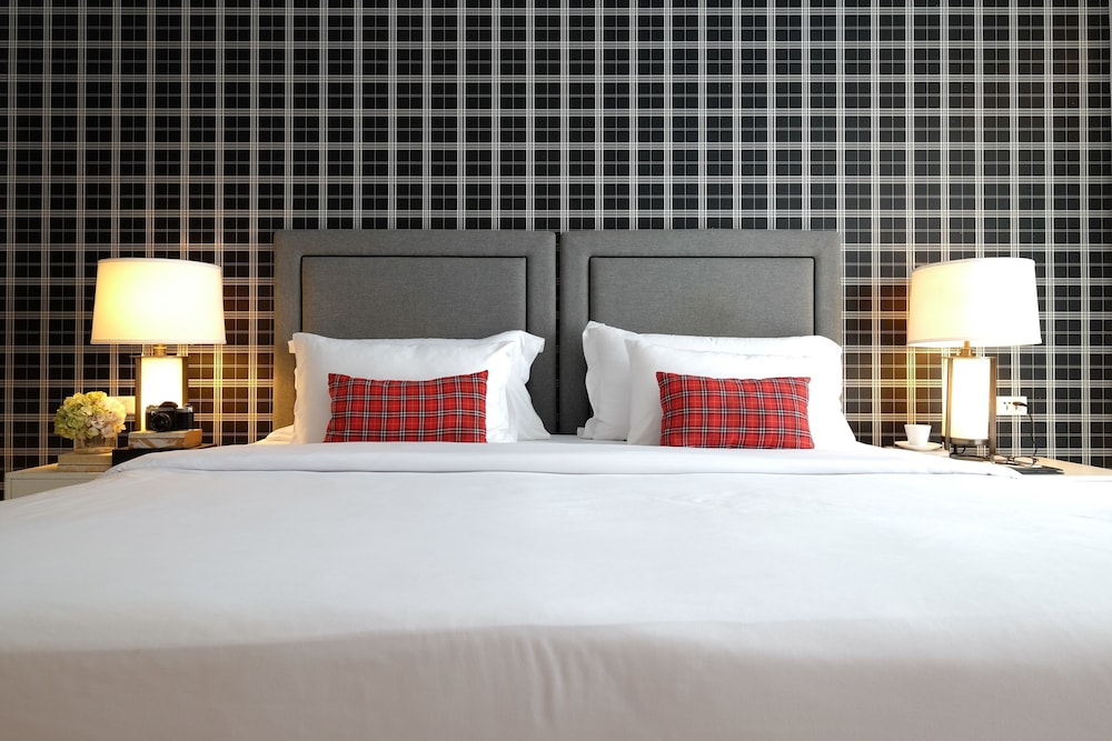 Deluxe Room, Pool Access - Photo 3