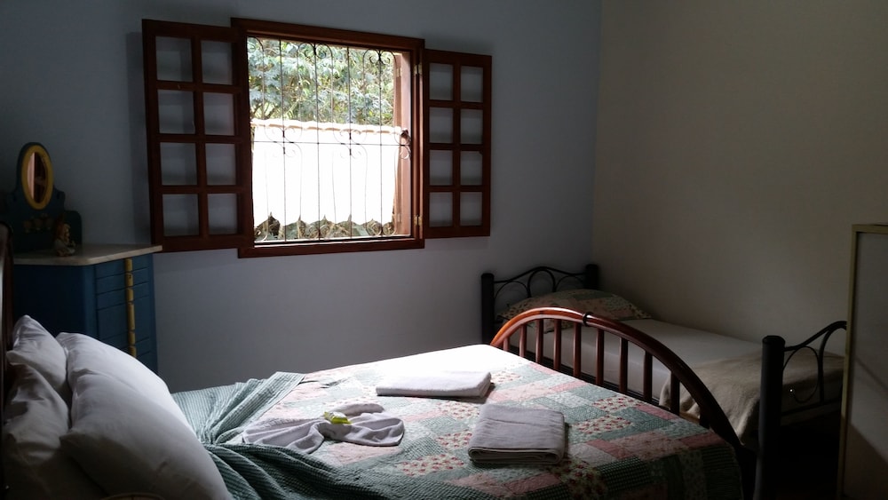 Family Chalet, 2 Bedrooms, Kitchen, Garden Area photo 3