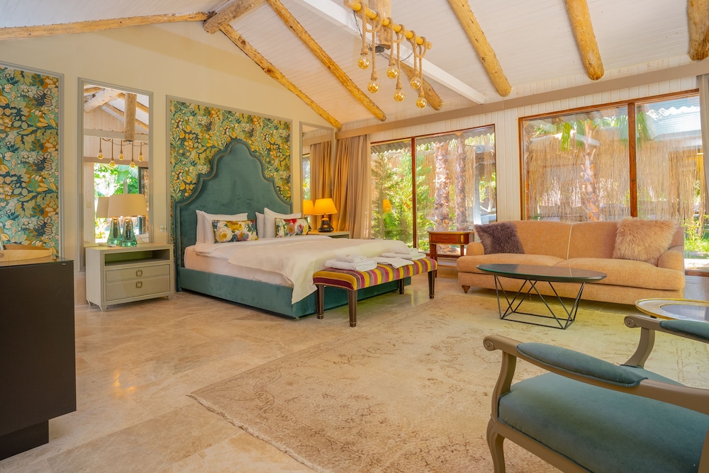 Deluxe Double Room, Garden View