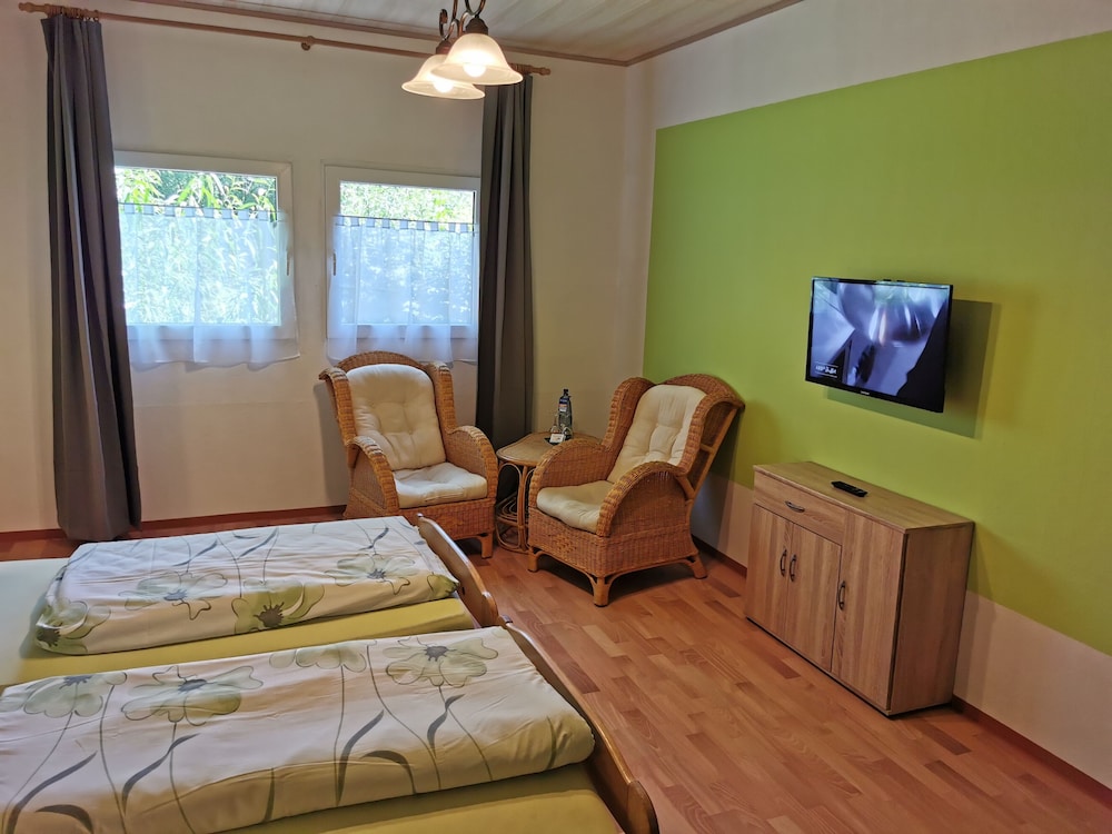Economy Twin Room