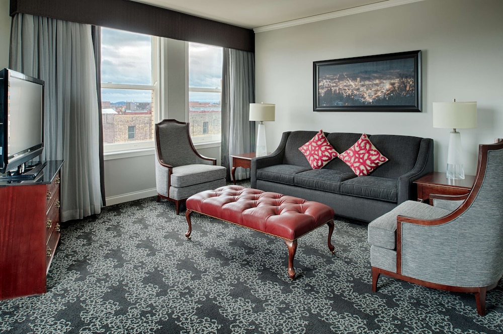 Suite, 1 King Bed, Non Smoking, Allergy Friendly - Photo 3