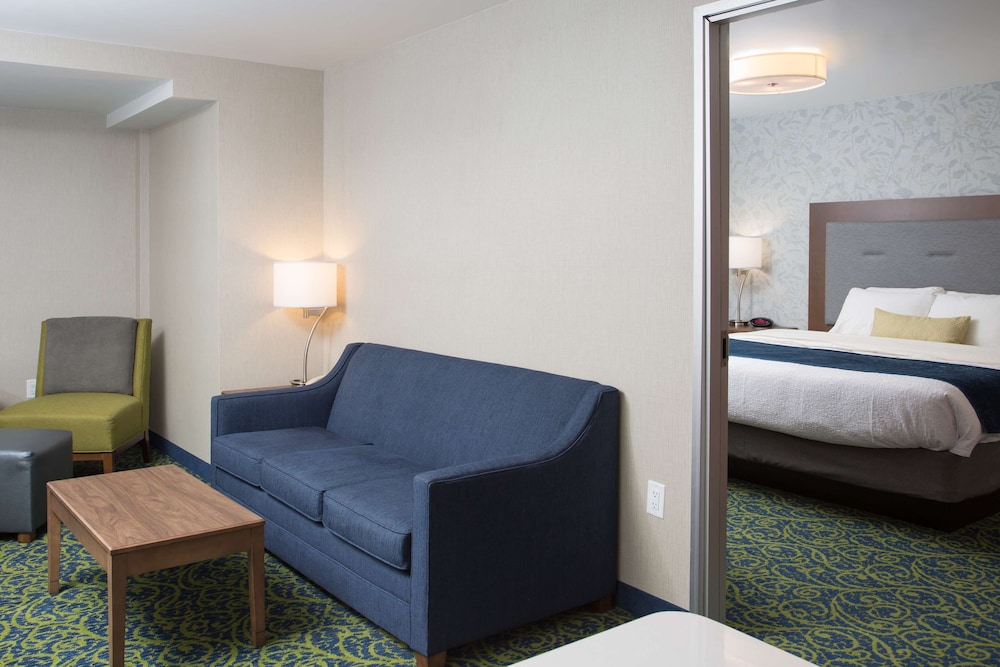 Suite, Multiple Beds, Non Smoking, Kitchen (Living Room, Full Kitchen) photo 3