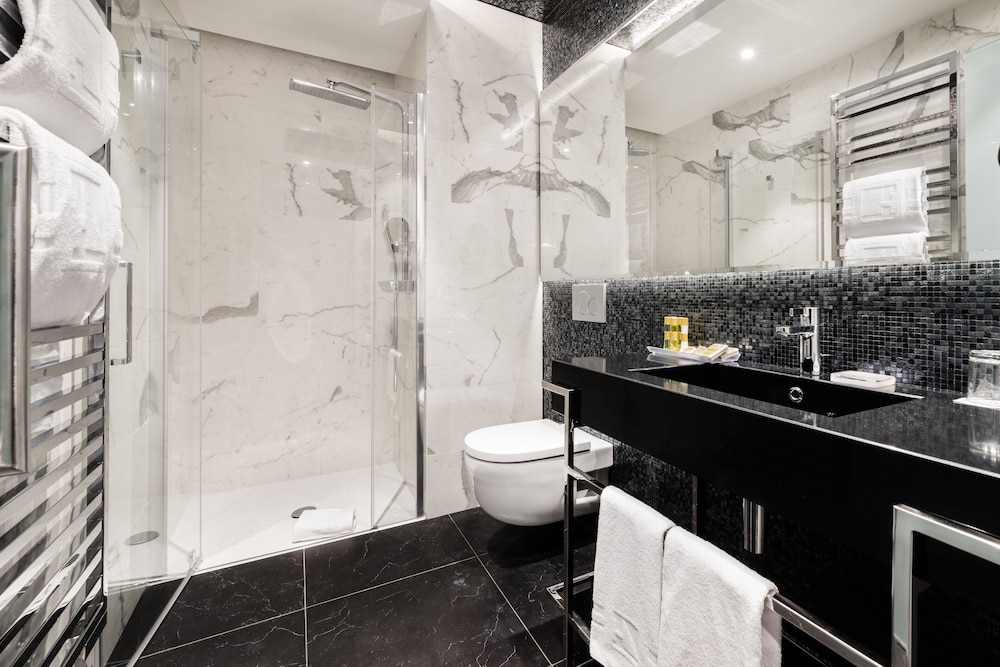 Superior Double Room Single Use photo 3
