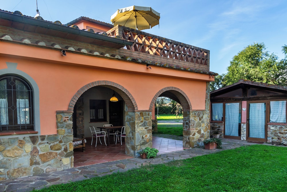 Comfort Apartment, 1 Bedroom, Patio, Pool View photo 1
