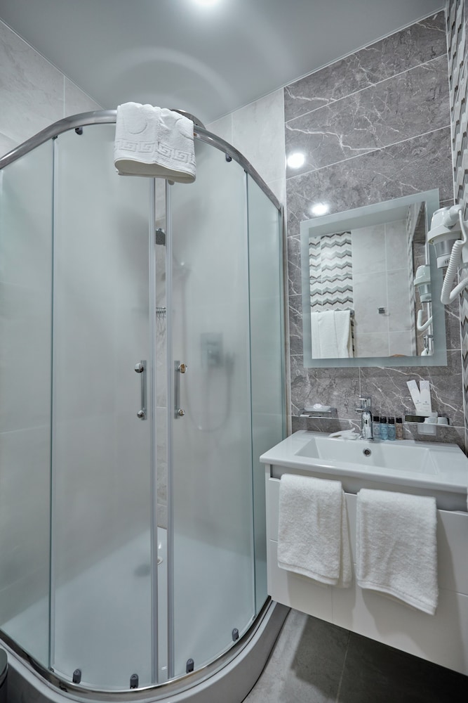 Triple Room - Photo 2
