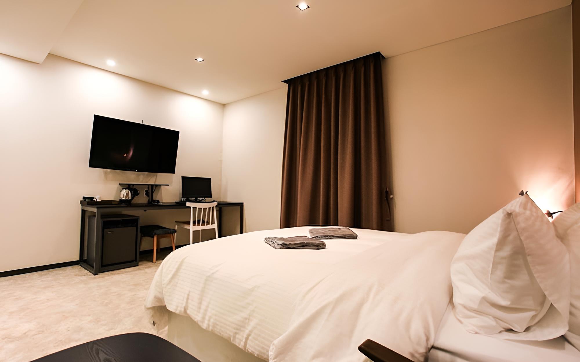 Room (Walkie Special Rate (No Parking Room ) - Photo 33