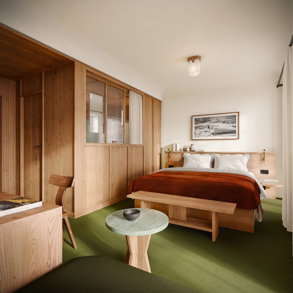 Suite, Garden View