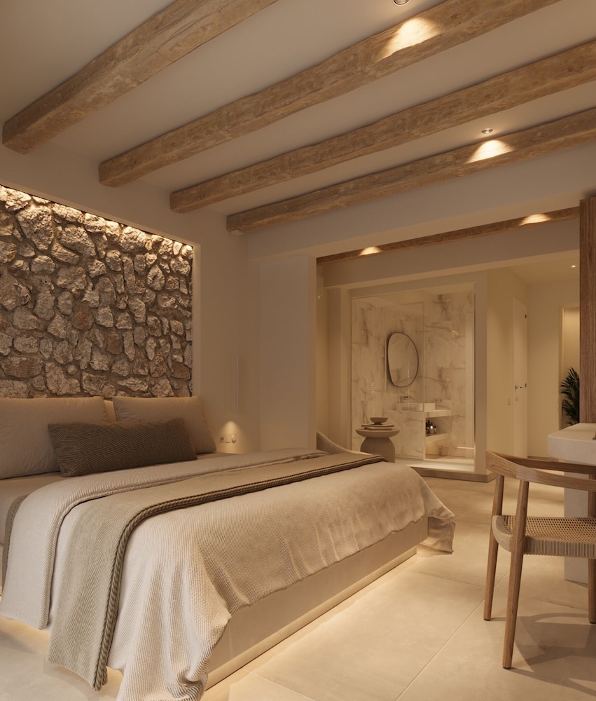 Deluxe Queen Room with Jacuzzi