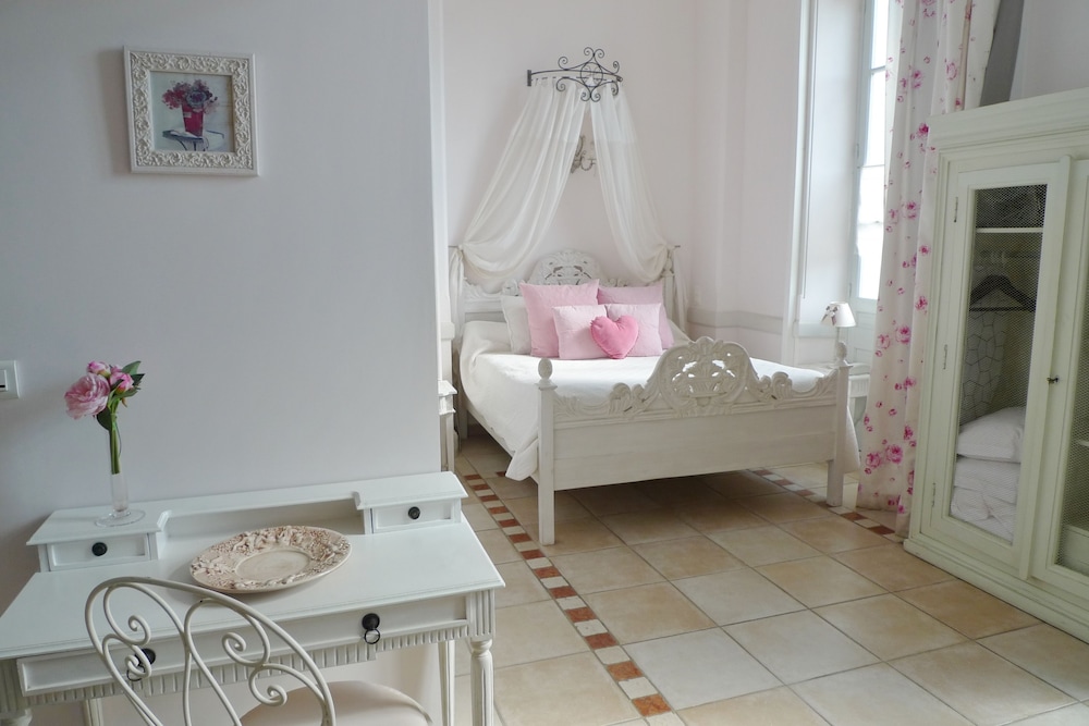 Double Confort  Room with Terrace, park & pool view photo 2