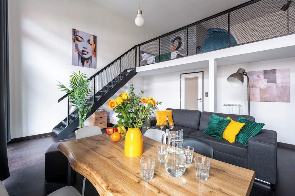 Comfort Apartment, Courtyard View