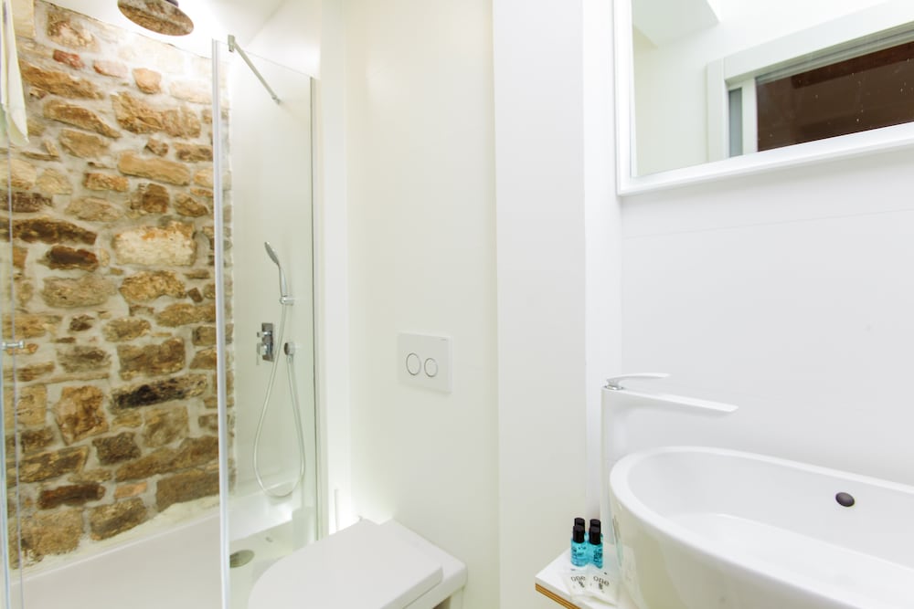 Delux Double Room 3, City view photo 3