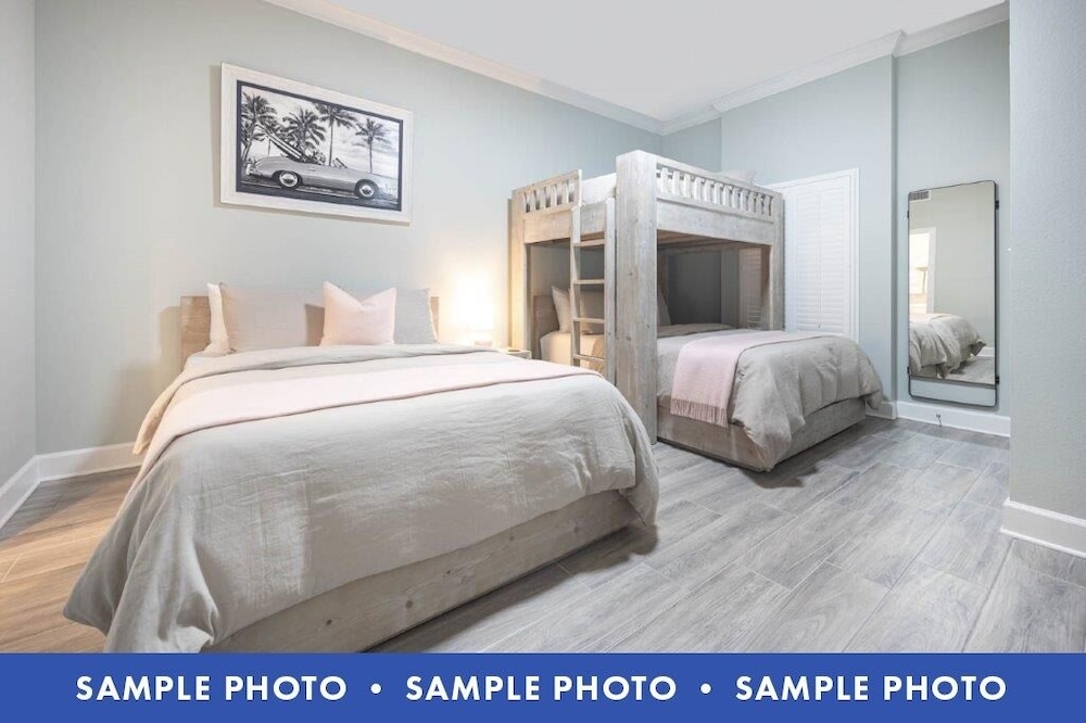 Family Room photo 2