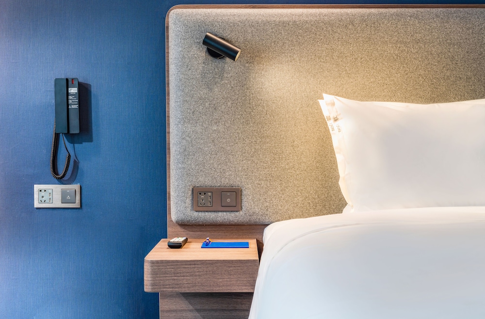 Standard Room, Multiple Beds, City View