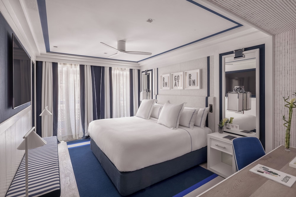 Deluxe Room - Photo 1