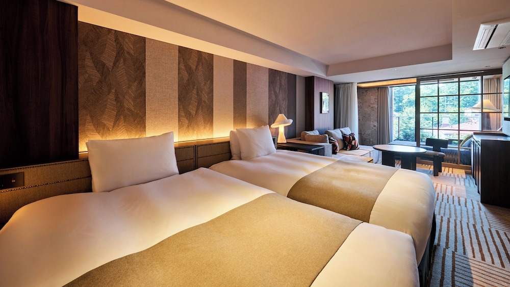Superior Twin Room, Balcony, City View