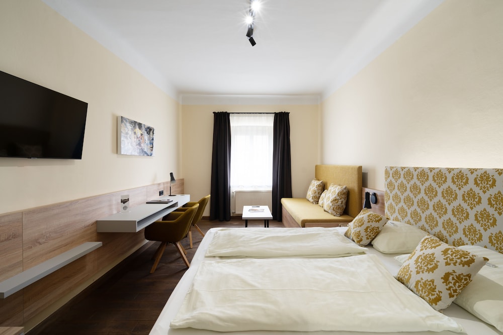 Deluxe Double Room (Plus) - Photo 11