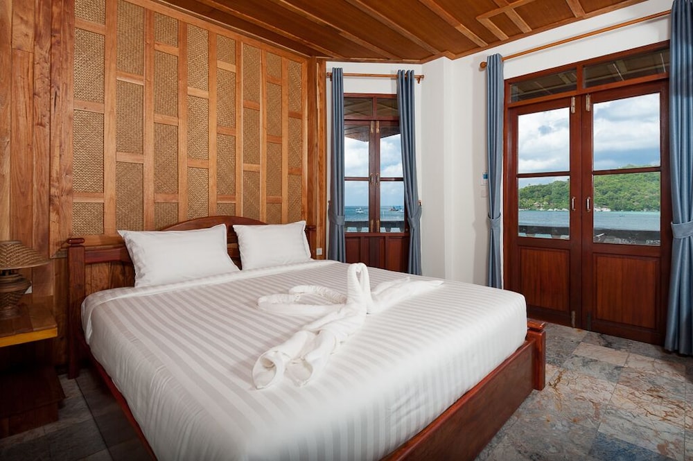 Deluxe Room, Sea View (Free pick up and dop off at Mae Haad) - Photo 2