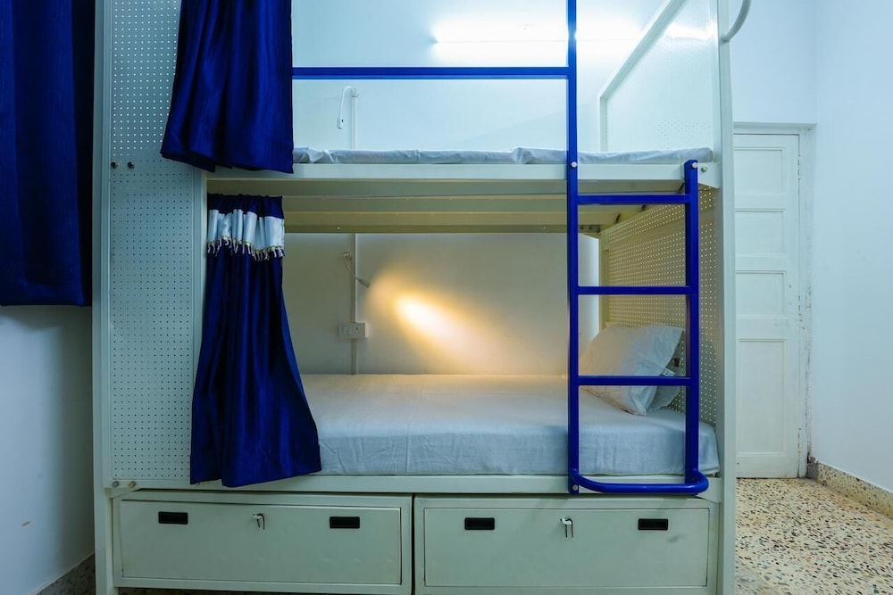 Club Shared Dormitory, Mixed Dorm