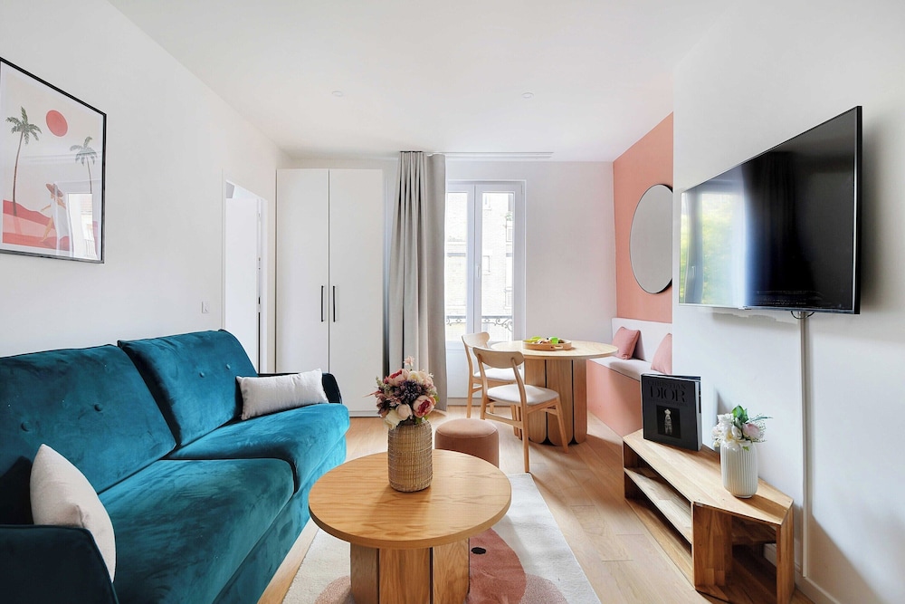 Apartment photo 2