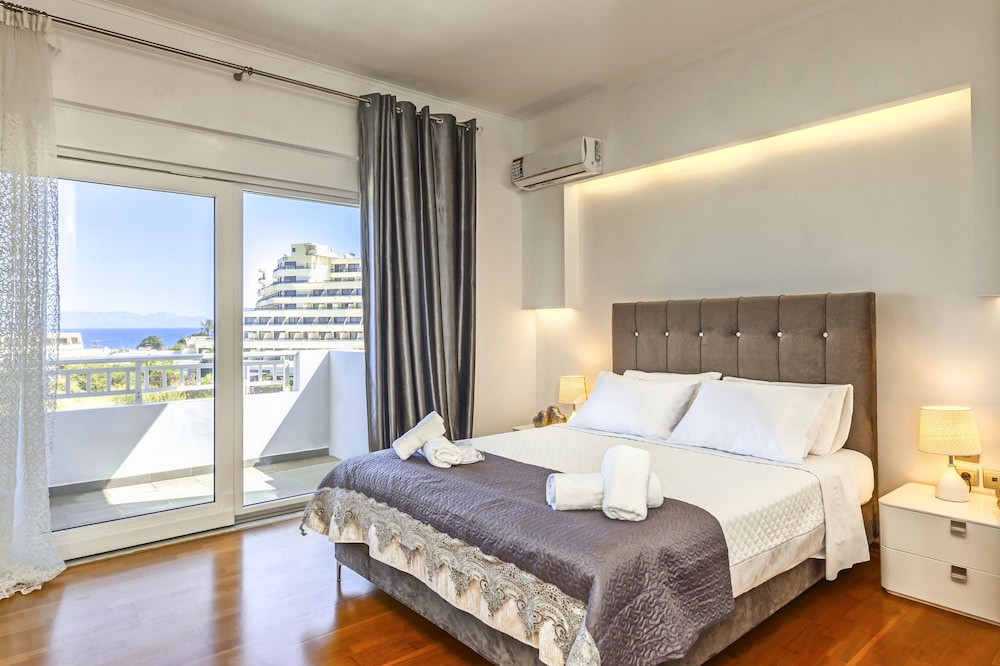 Romantic House, 3 Bedrooms, Sea View