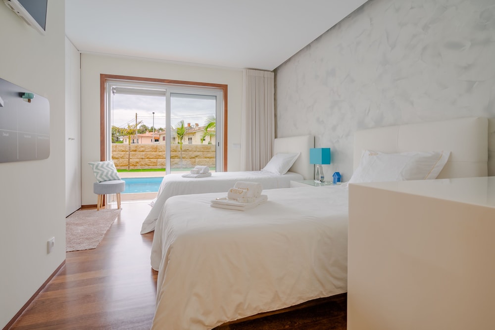 House, 3 Bedrooms, Pool View