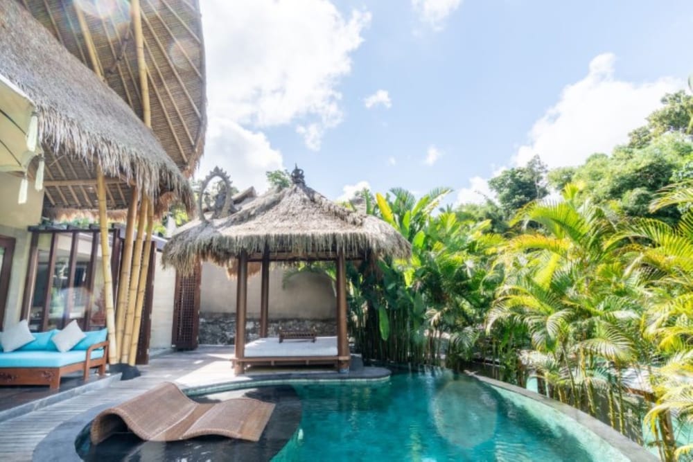 Grand 1 Bedroom Villa with Private Pool - Photo 9