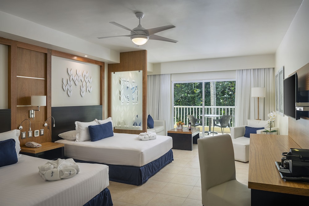 Junior Room, Garden View (Privilege) - Photo 6