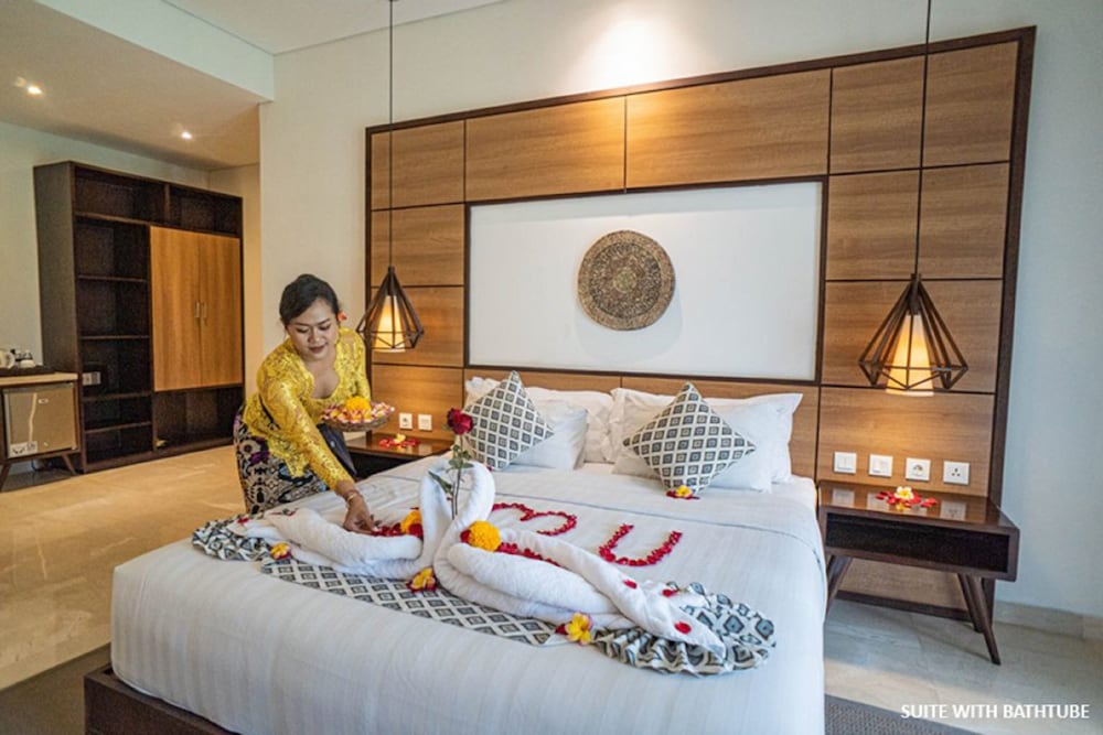 Comfort Room, 1 Bedroom, Bathtub photo 2