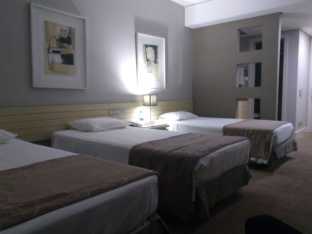 Deluxe Triple Room, 3 Twin Beds - Photo 1