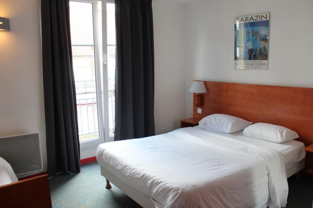 Standard Double or Twin Room photo 2