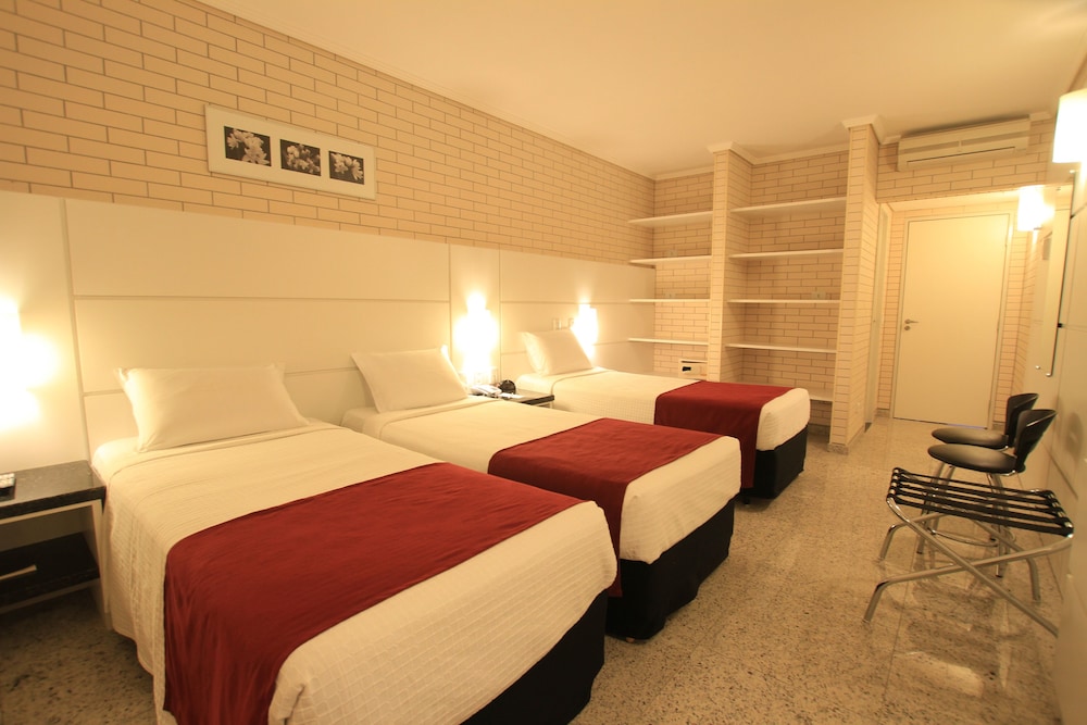 Quarto Triplo Twin