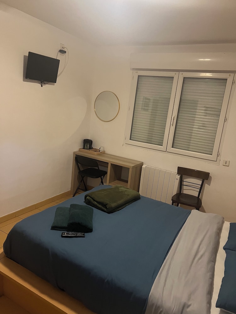 Basic Double Room photo 3